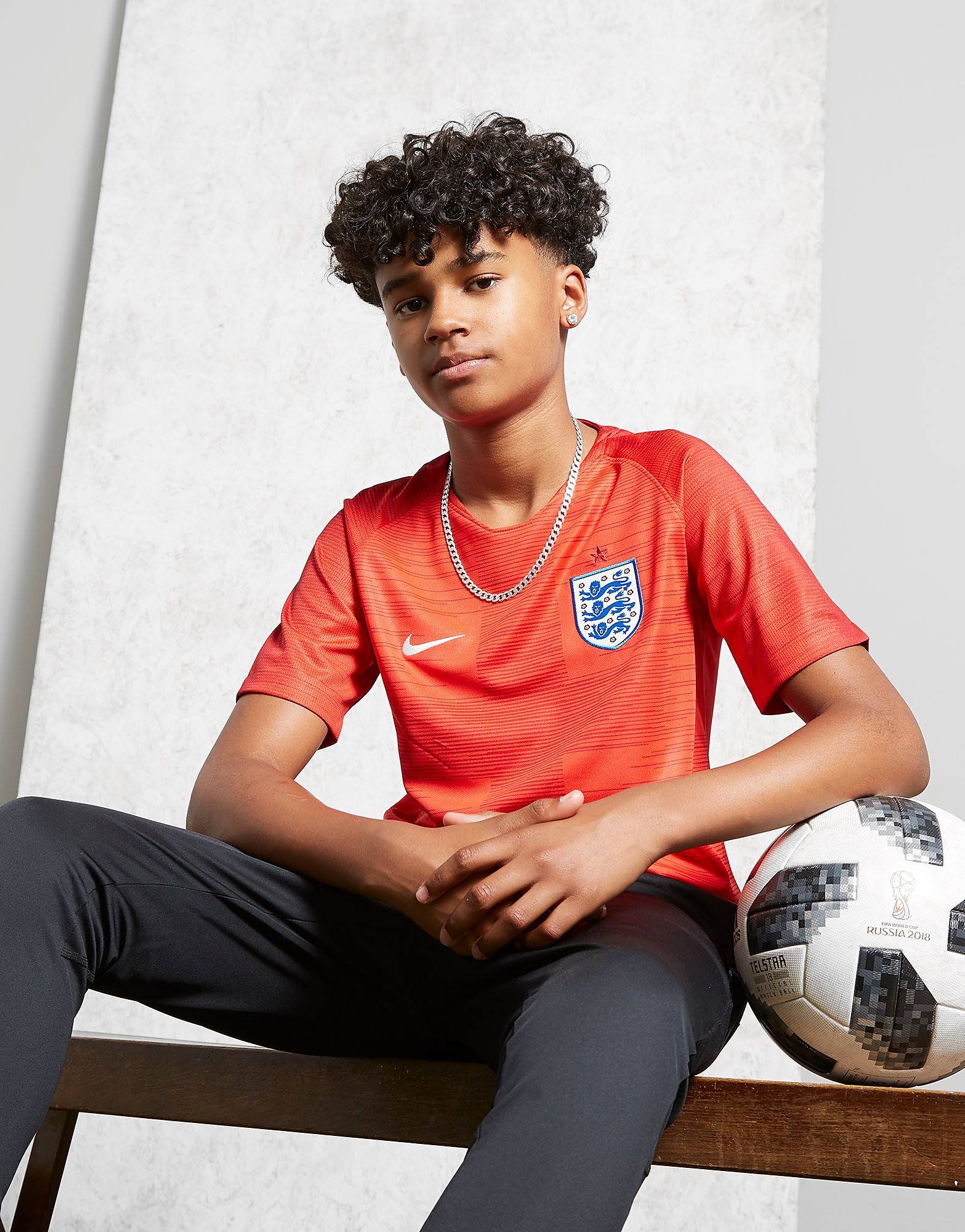 jdsports-se-374218-f0377 jdsports-se-374218-f0377